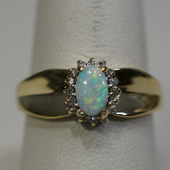 Jewelry - 10KY Gold Genuine Opal & Diamond Ring
